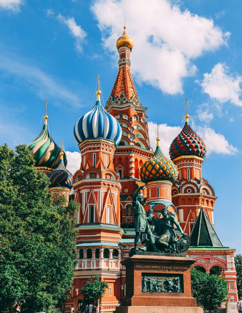 Experience the best of Moscow with this carefully planned package, offering a mix of iconic sights and free time to explore at your own pace. Enjoy guided tours of historic landmarks like the Kremlin and Red Square, as well as leisure moments to discover the city's lively atmosphere. This trip perfectly combines sightseeing and relaxation, letting you enjoy all that Moscow has to offer.